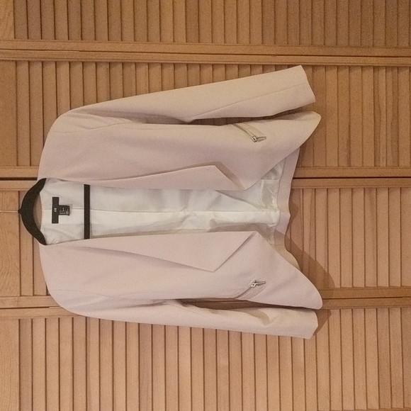 H&M Blush/beige Blazer 🤍 - Picture 2 of 11